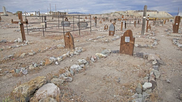 tonopah cemetery daytime