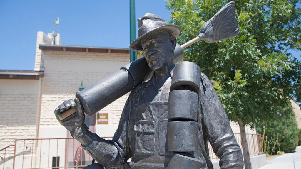 hoover toilet paper monument