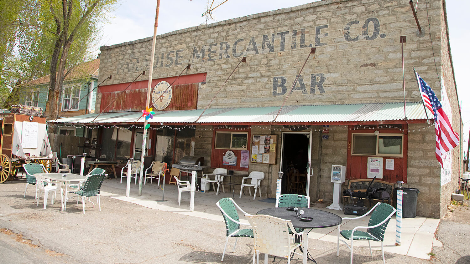 15 Sagebrush Saloons Worth Drinking In… And What To Order