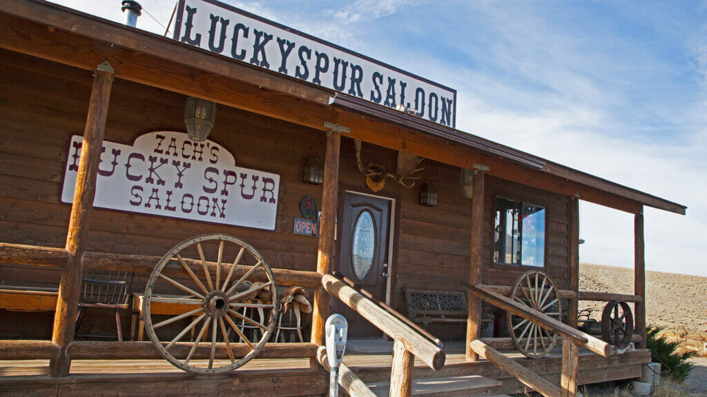 lucky spur saloon