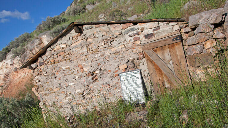 abandoned building in pioche