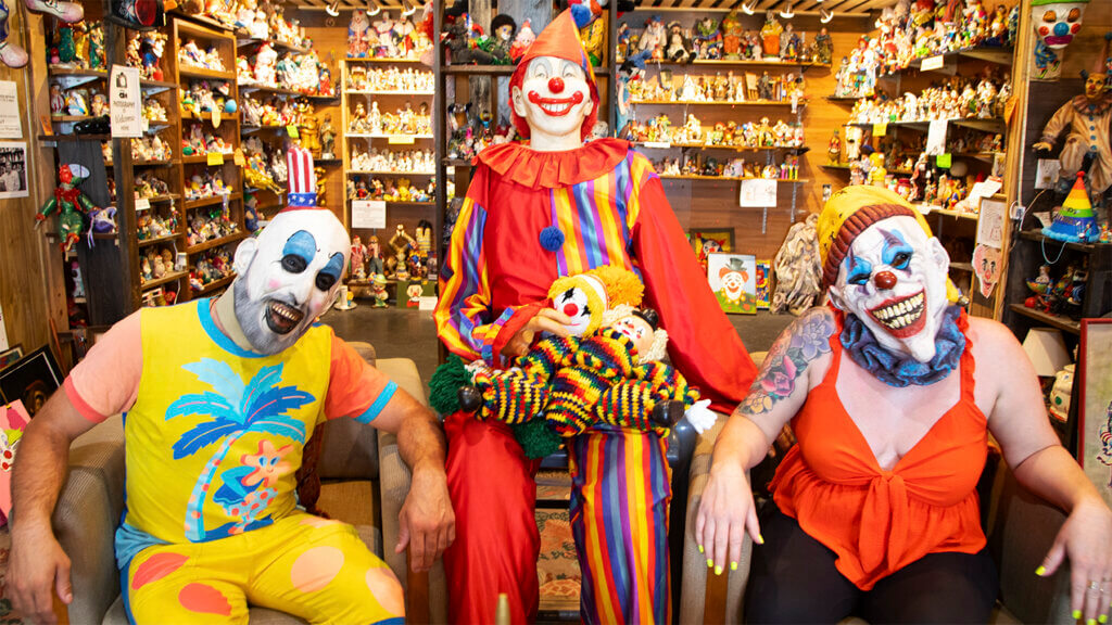 clowns at the clown motel