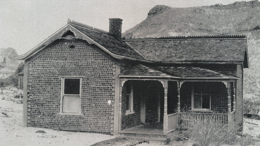 Historic Tom Kelly Bottle House