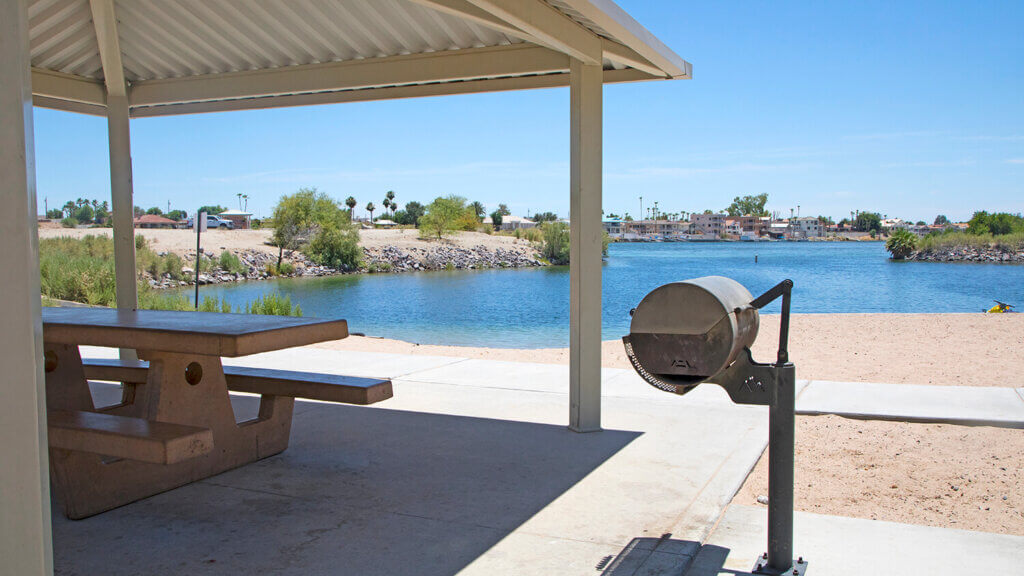 bbq and picnic area at big bend campground