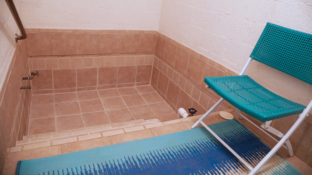 caliente hot springs private baths
