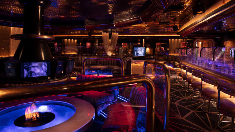 fireside lounge at the peppermill