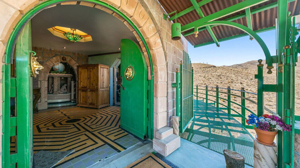 entrance to the hard luck castle goldfield nevada