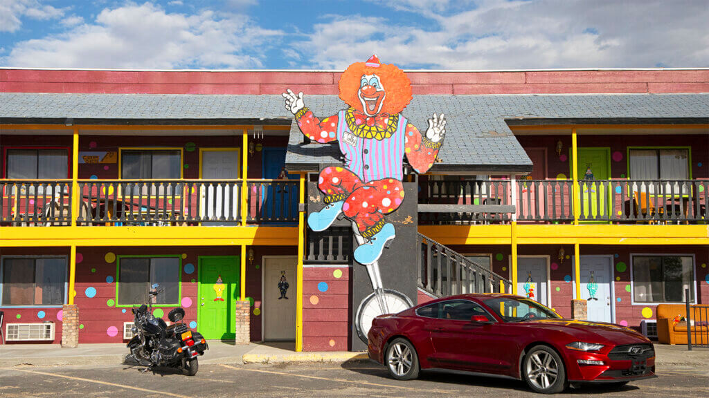 outside the clown motel 
