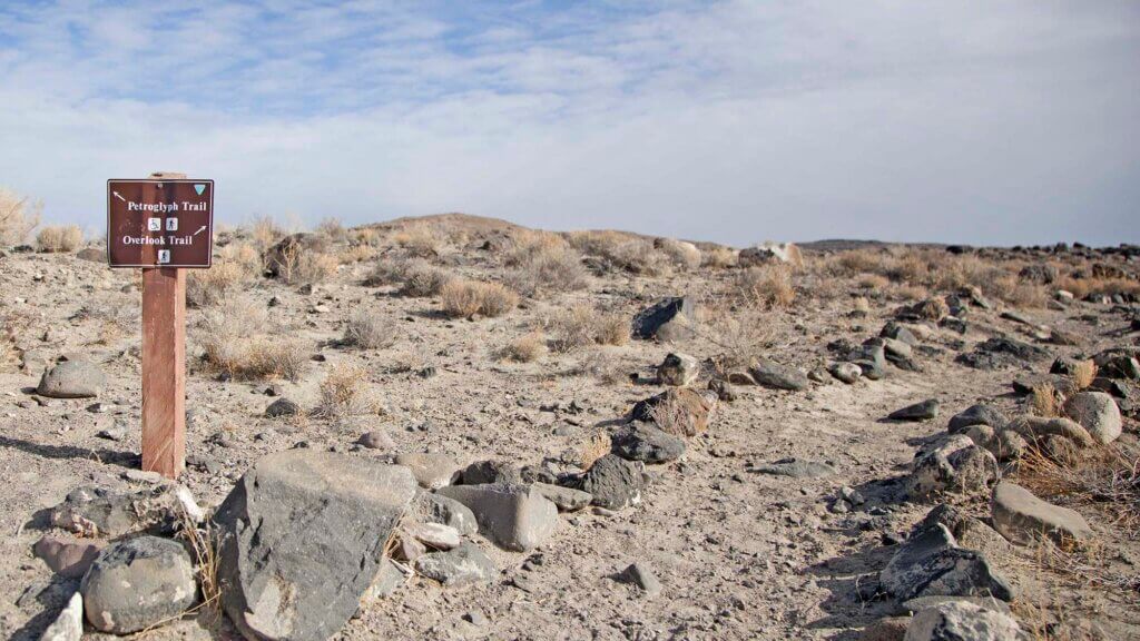 grimes point petroglyph trail