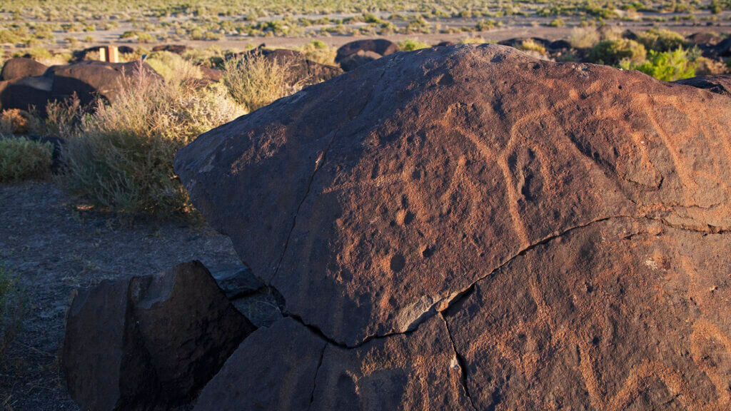 grimes point petroglyphs