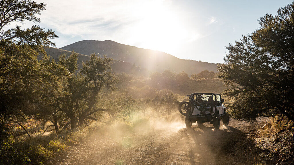 jeep driving offroad