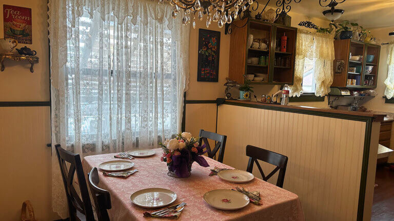 fruends tea house inn in caliente nevada