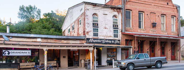 Uncommon Overnighter: Magnolia Gallery & Inn
