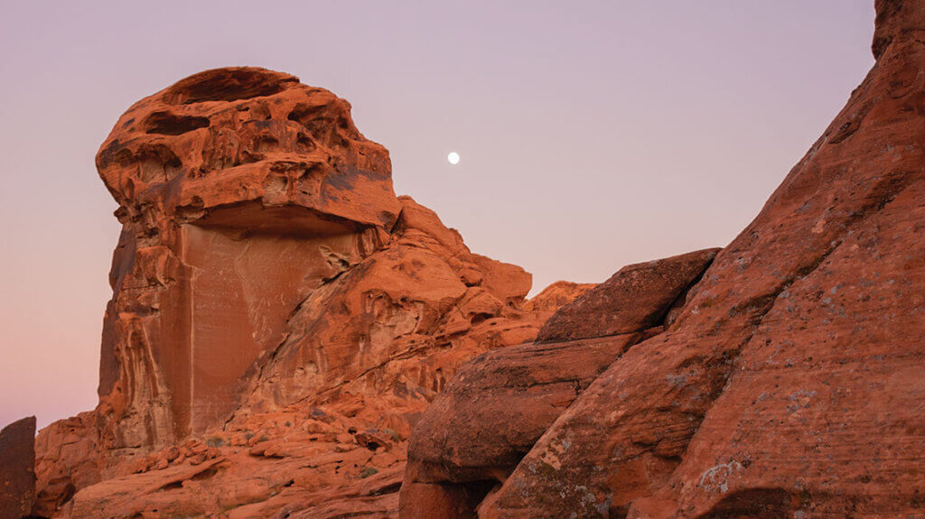twilight at arch rock campground at valley of fire state park nevada