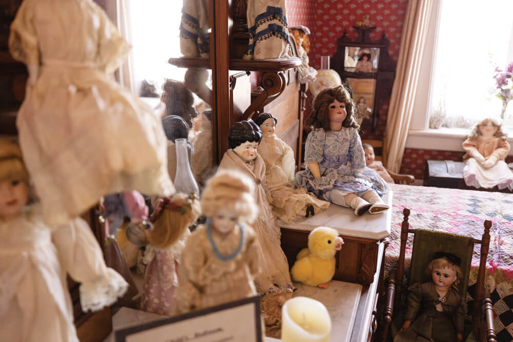 Dolls at the Mackay Mansion.