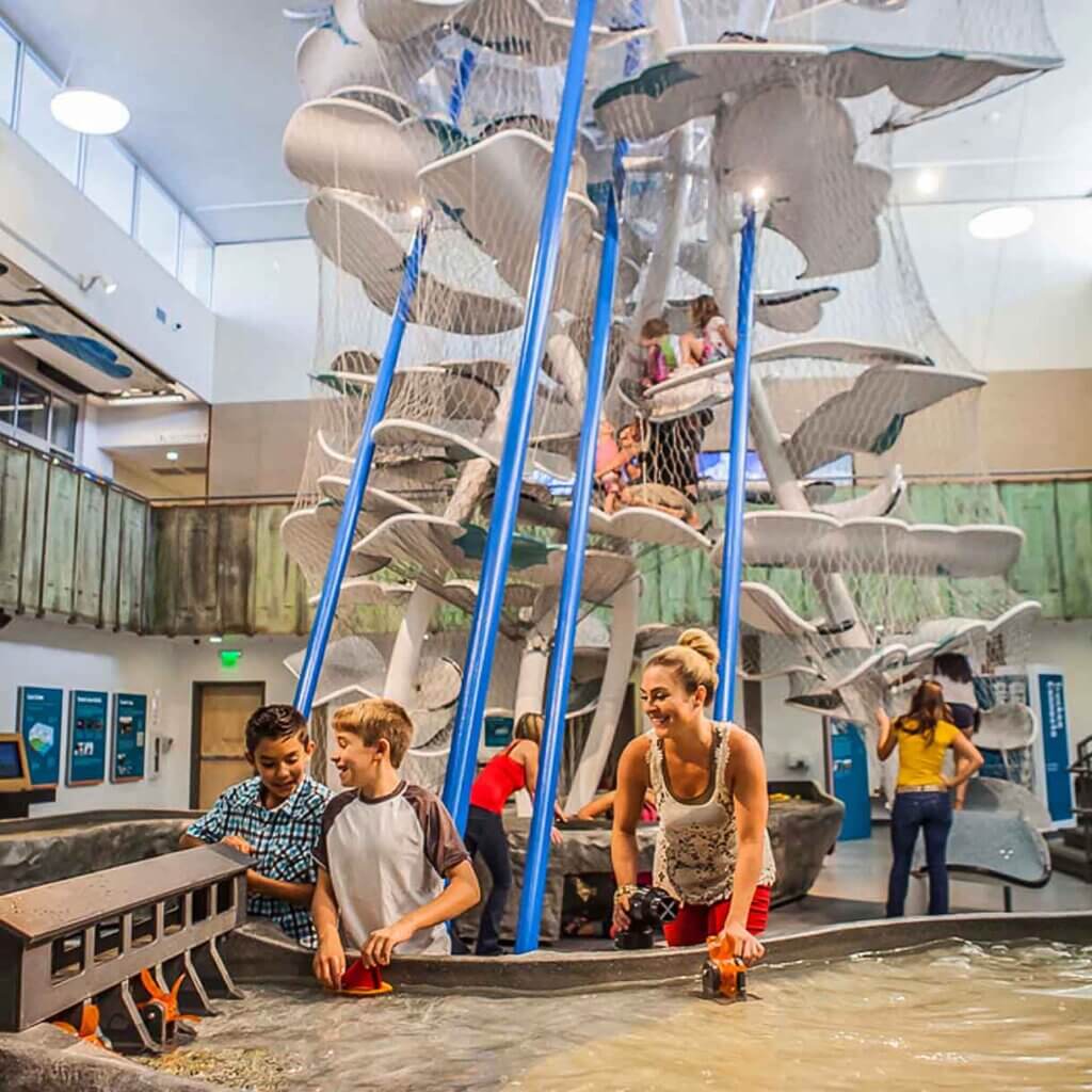 family at the discovery museum in reno nevada