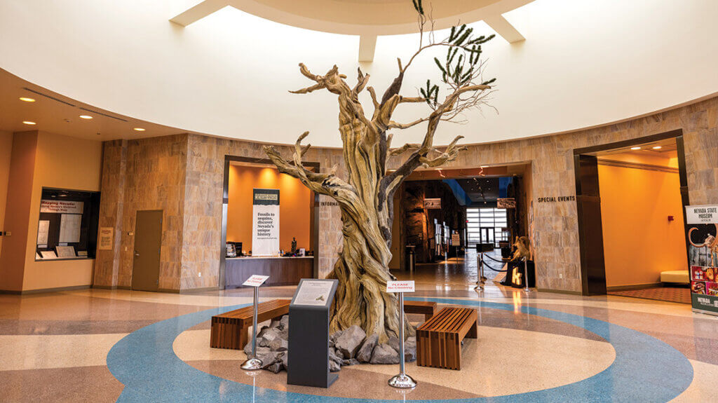 las vegas museum 
entry way