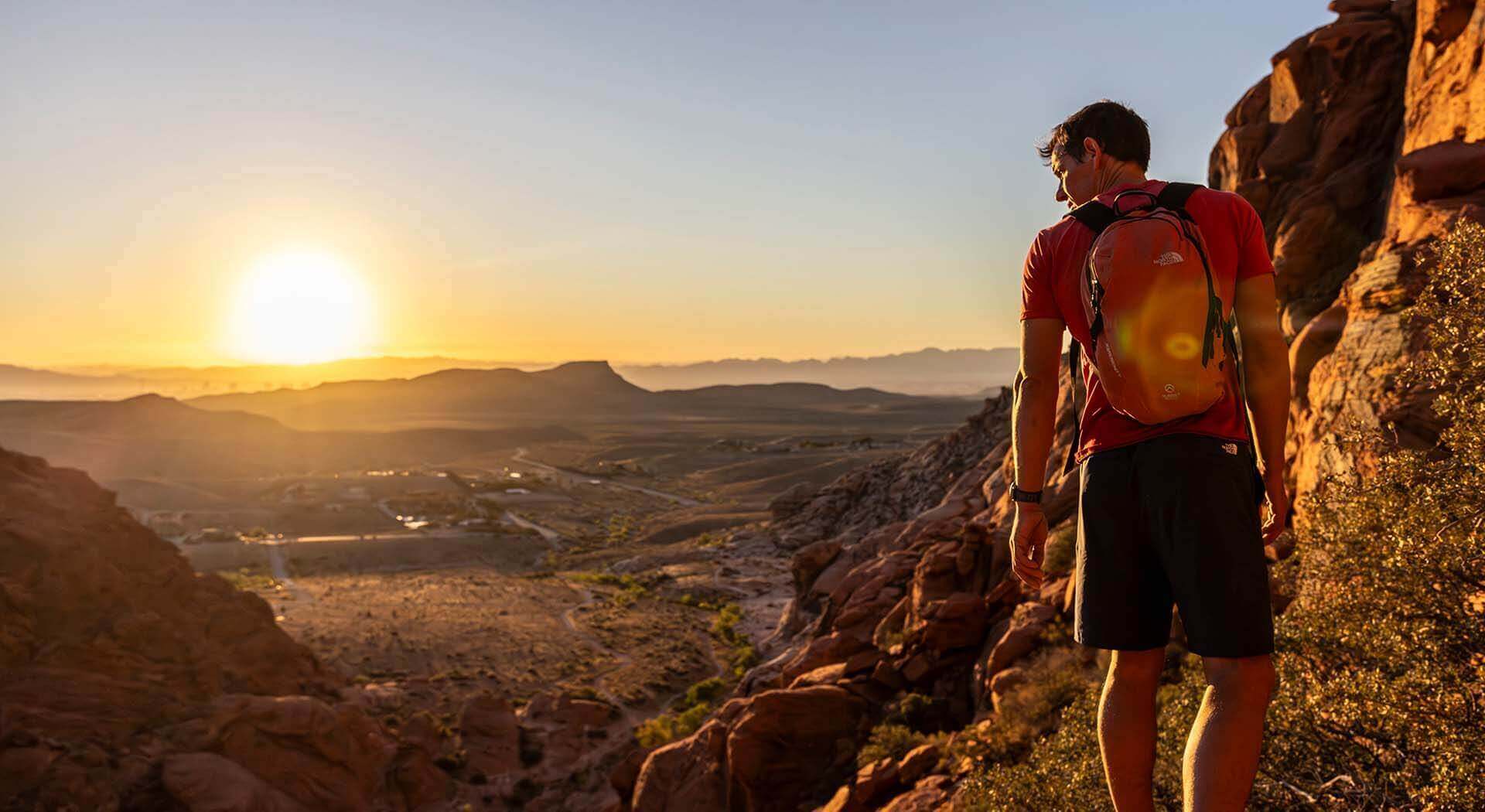 alex honnold hiking at red rock canyon recreation area