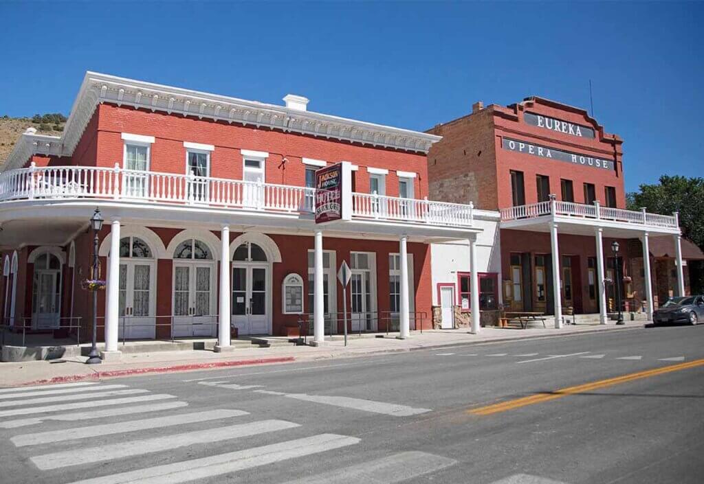 exterior of jackson house hotel