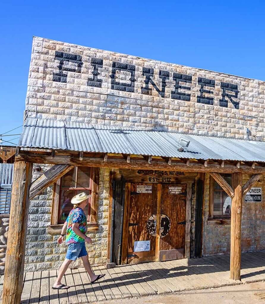 exterior pioneer saloon southern nevada