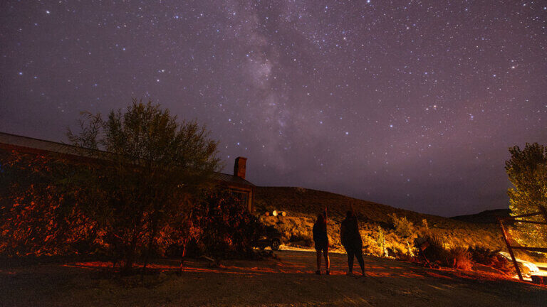 stargazing the dark skies over royal peacock opal mine near denio nevada
